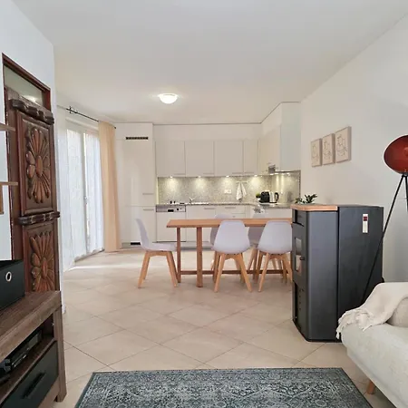 Borgo Di Appartamento *